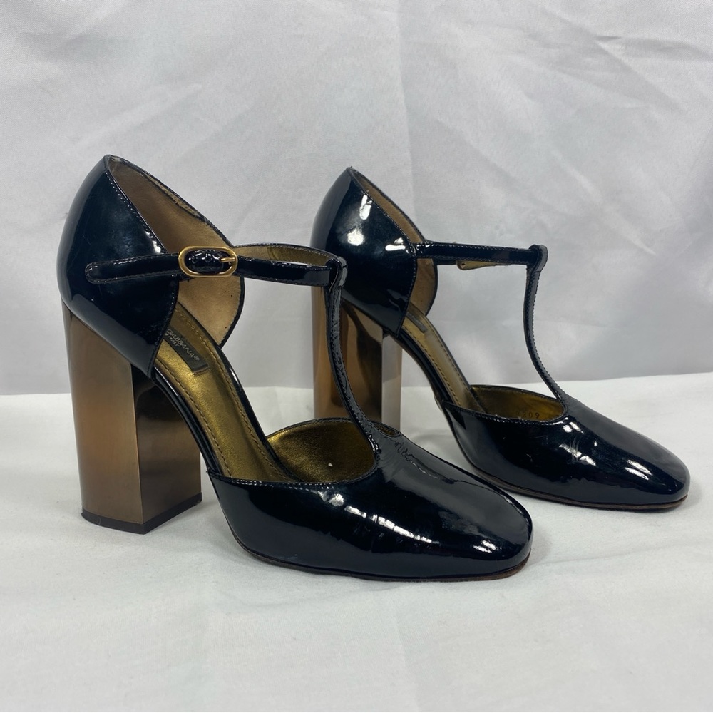 DOLCE & GABBANA Black Patent Leather Bronze Metal Block 4.5" High Heel Pumps 7.5